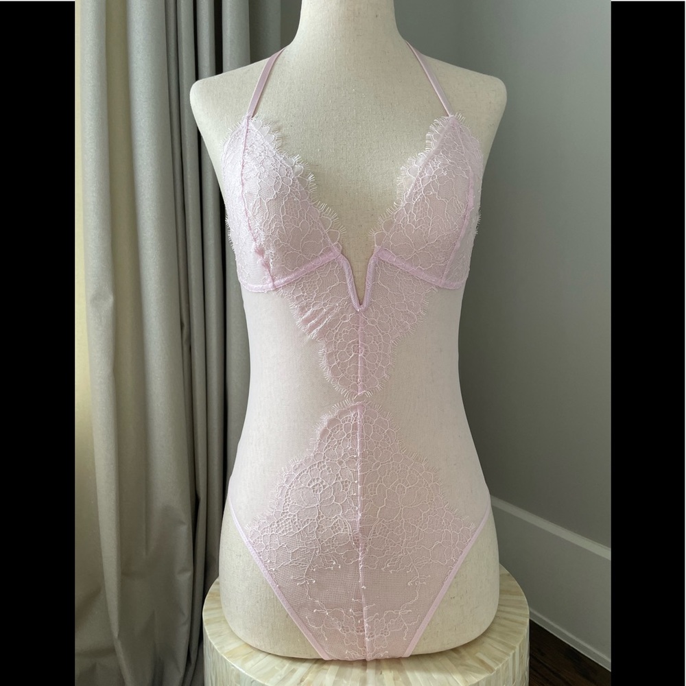 ❤️ BRAND NEW BEAUTIFUL DELICATE SEXY LACE VS TEDDY!